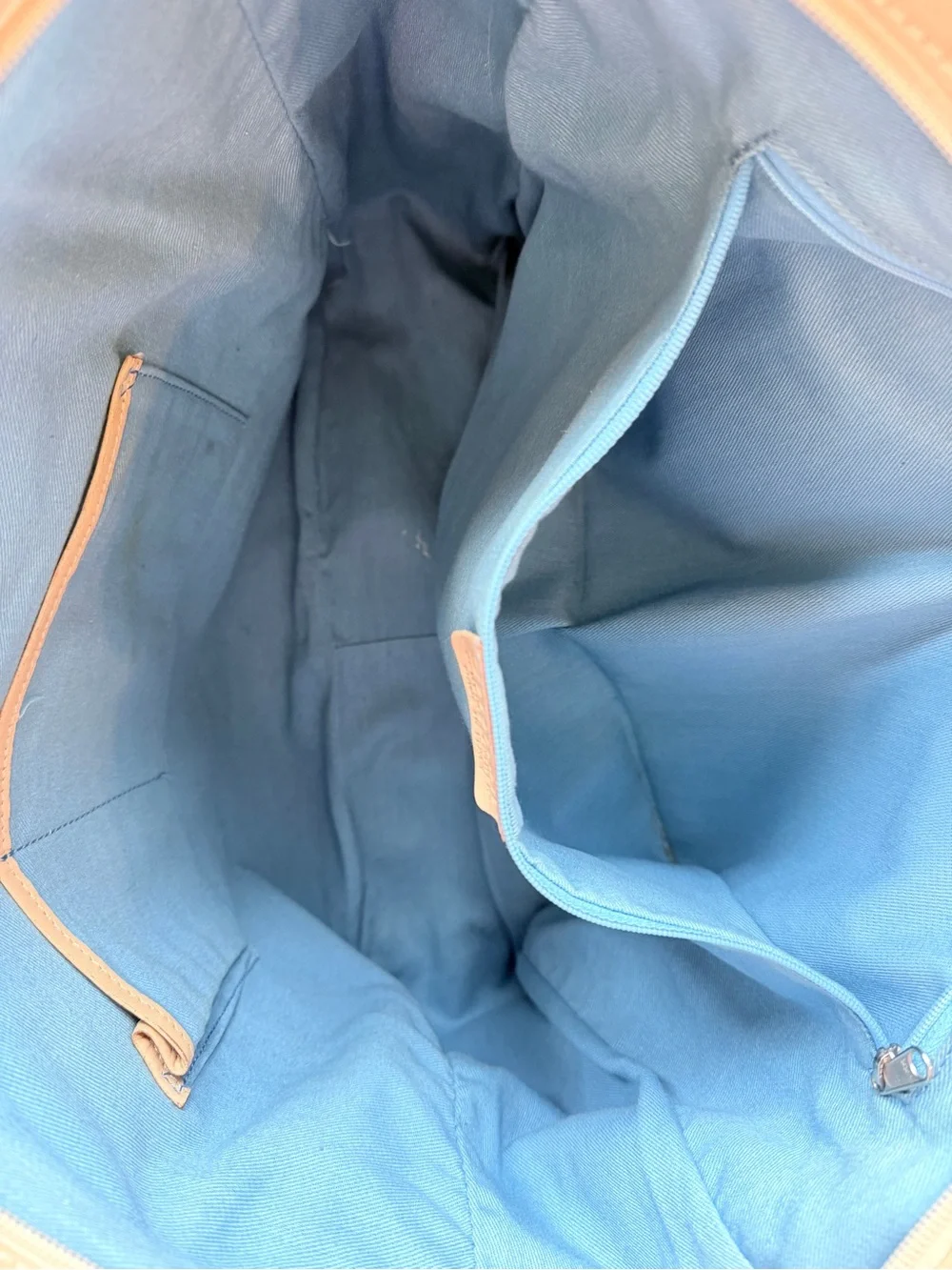 Gorgeous Christian label  Italian designer leather blue bag